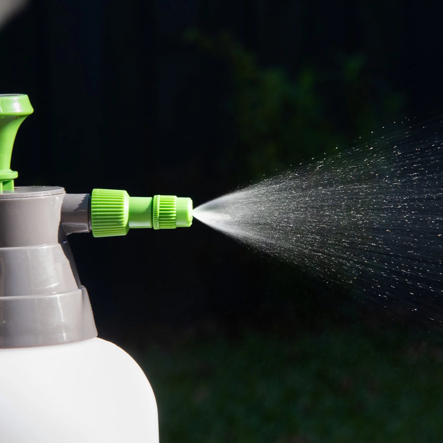 hills garden sprayer HILLS HAND GARDEN SPRAYER 2LT – Wamuran Produce & Hardware